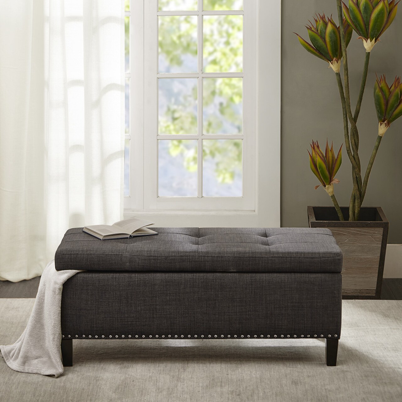 Gracie Mills   Tufted Top Soft Close Storage Bench - GRACE-3951